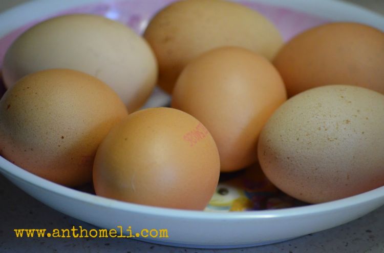 Βράσιμο πασχαλινών αυγών στον φούρνο
