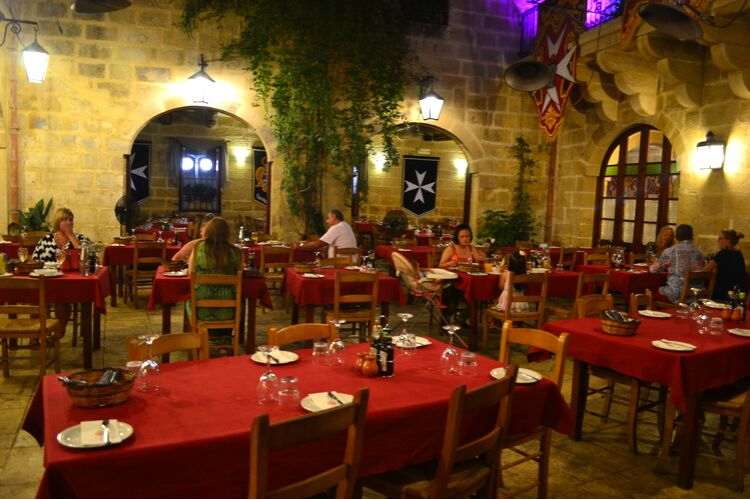 Dinner & Illusion Show στο The Chamber of Mysteries στη Μάλτα 5