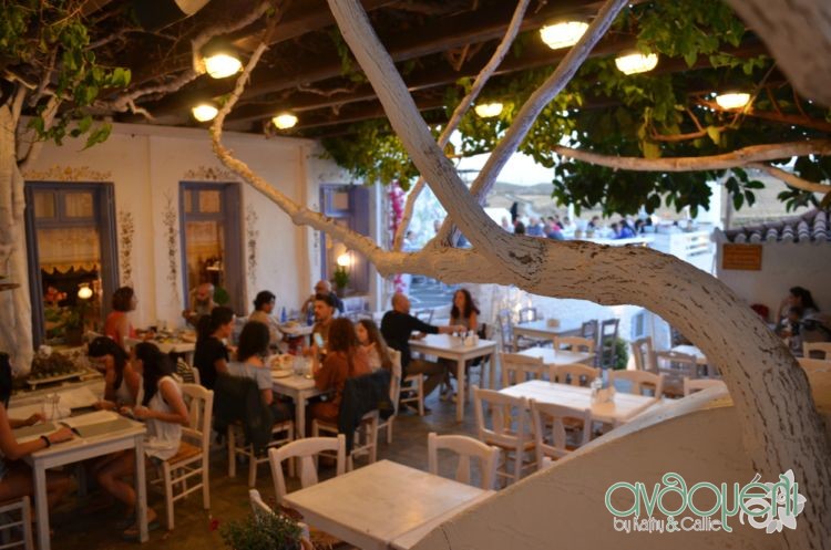 Κύθνος, Χώρα (Μεσσαριά), Εστιατόριο "Το στέκι του Ντέτζη"
