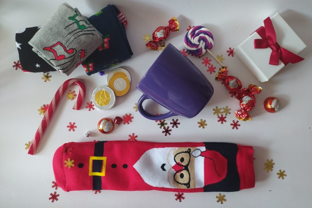 Χριστουγεννιάτικες κάλτσες: 7 ευφάνταστοι τρόποι να τις προσφέρετε ως δώρο για τις γιορτές