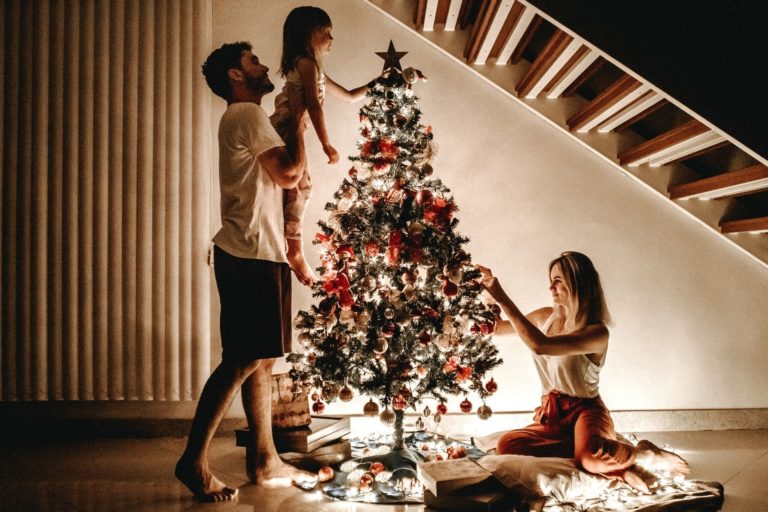 20 νέες χριστουγεννιάτικες οικογενειακές παραδόσεις για να ομορφύνετε τις γιορτές σας