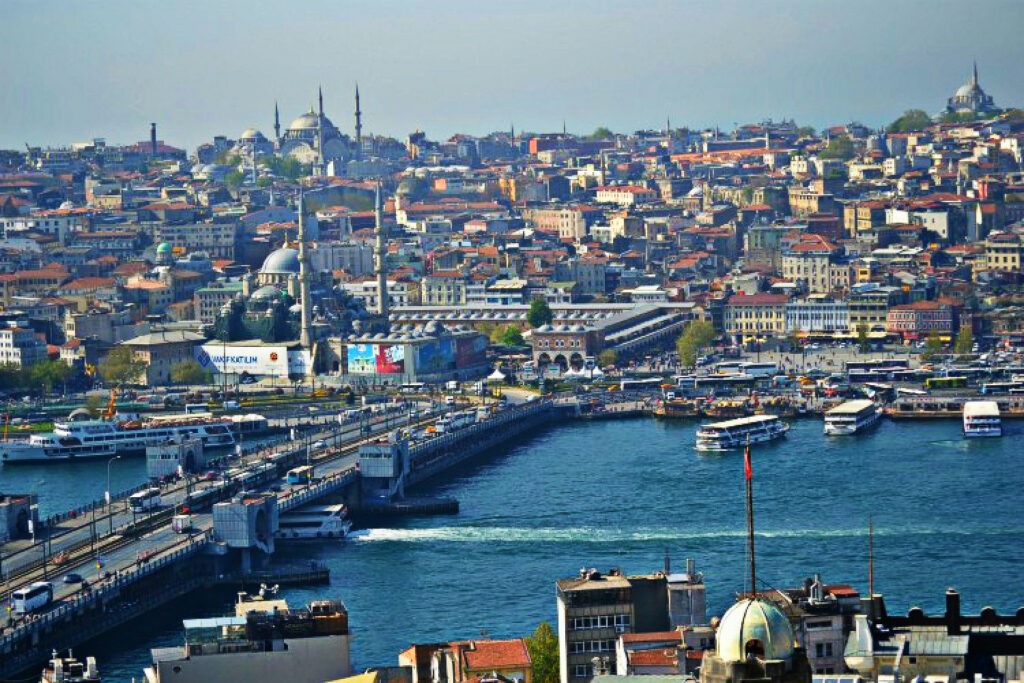 Ταξίδι στην Κωνσταντινούπολη και ανάσταση στο Πατριαρχείο
