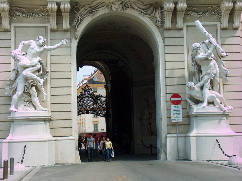 Ταξίδι στη Βιέννη. Αξιοθέατα του ιστορικού κέντρου. Ανάκτορο Hofburg