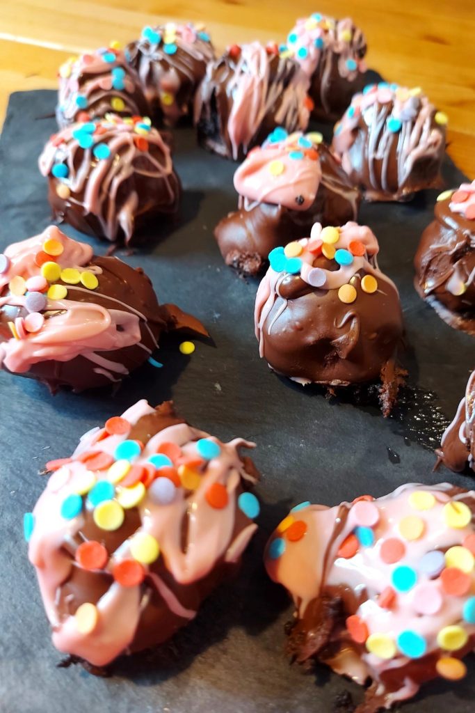 3 εύκολες γλυκές συνταγές για παιδιά: σοκολατάκια με oreo 