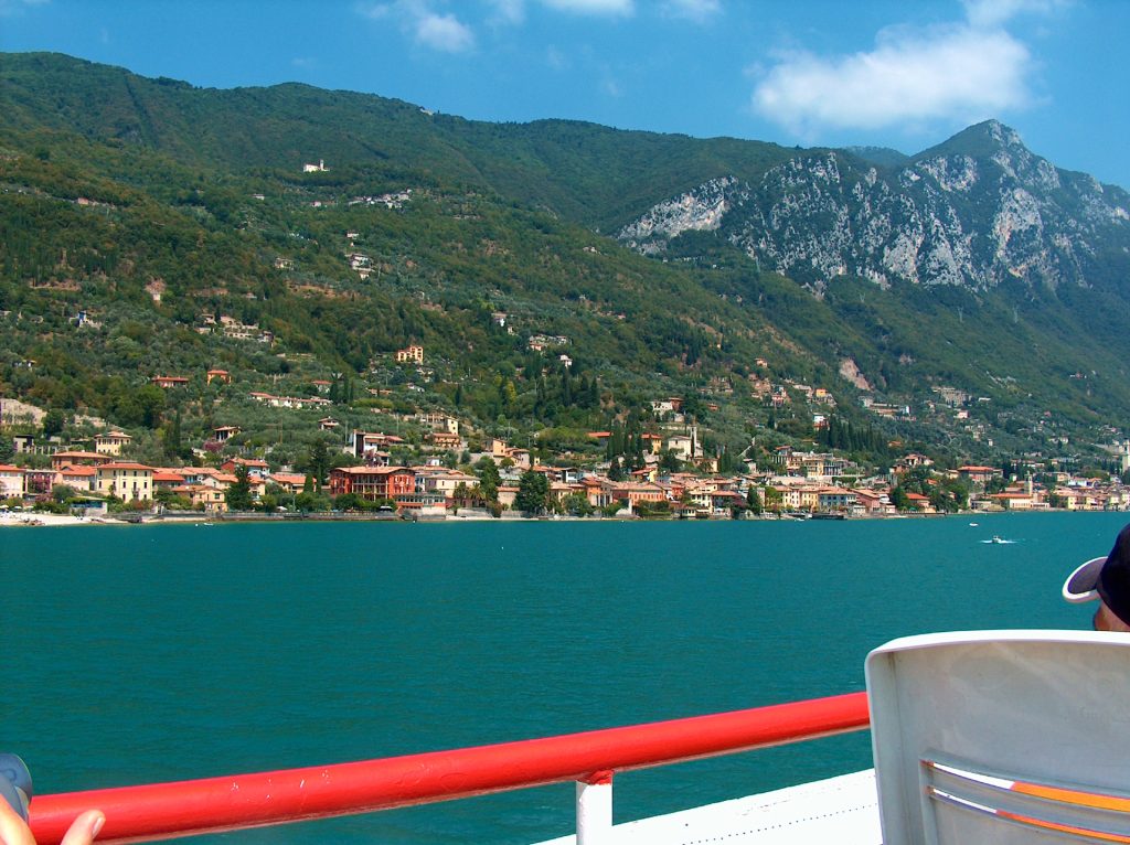 Ταξίδι στη λίμνη Garda και στα θεματικά πάρκα της. Limone sul Garda