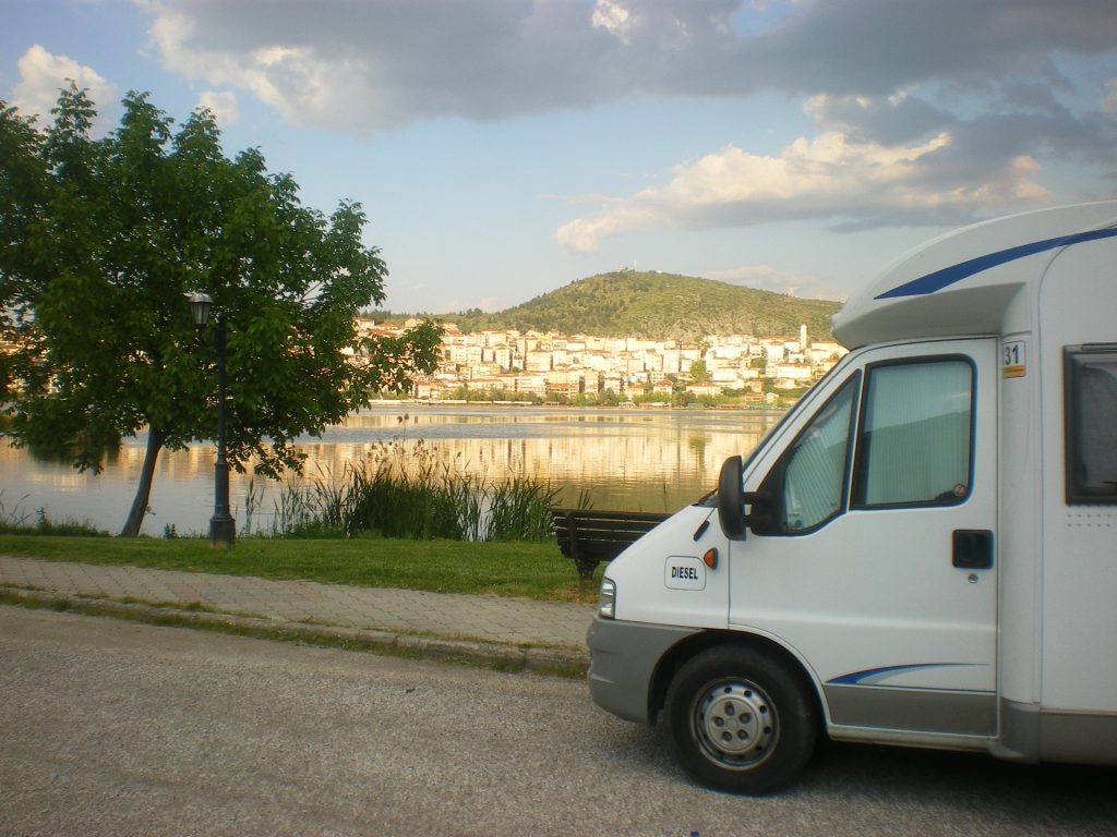 35 Πάρκινγκ για αυτοκινούμενα στην Ελλάδα. Καστοριά
