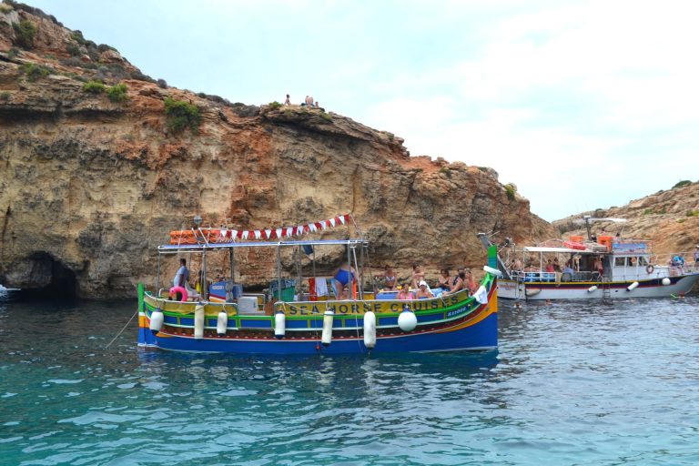 Ημερήσια εκδρομή στα νησάκια Gozo και Comino στη Μάλτα