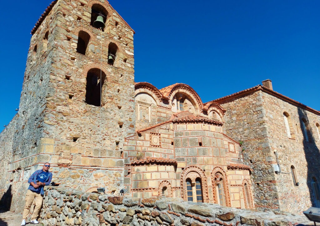 Μυστράς: ταξίδι στη βυζαντινή καστροπολιτεία