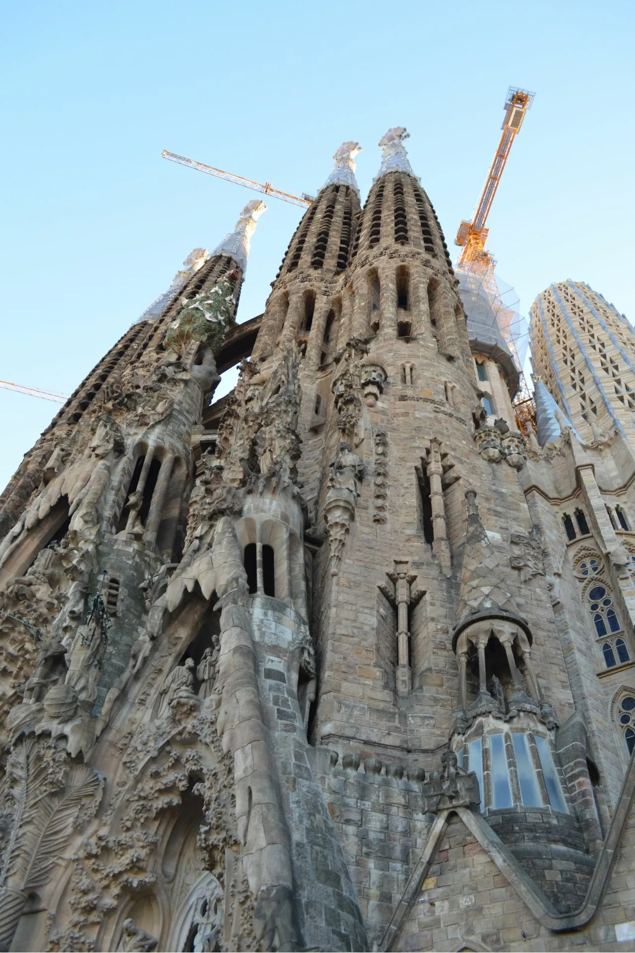 Το πάρκο Guell και η Sagrada Familia στην Βαρκελώνη